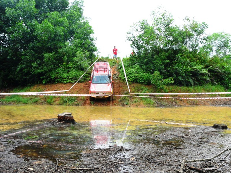 Giải đua xe địa hình 2014 khởi tranh tưng bừng trong nắng Sơn Tây - ảnh 5