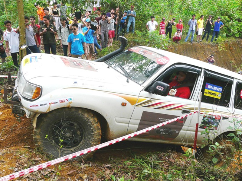 Giải đua xe địa hình 2014 khởi tranh tưng bừng trong nắng Sơn Tây - ảnh 14