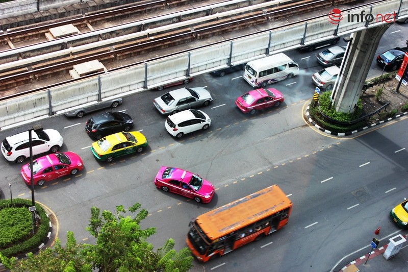 Sặc sỡ như taxi Bangkok - ảnh 8
