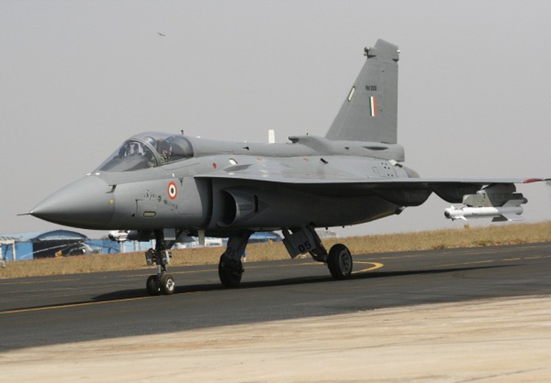 Ấn Độ tự phát triển xe tăng Arjun Mk II, thử nghiệm tiêm kích Tejas - ảnh 7