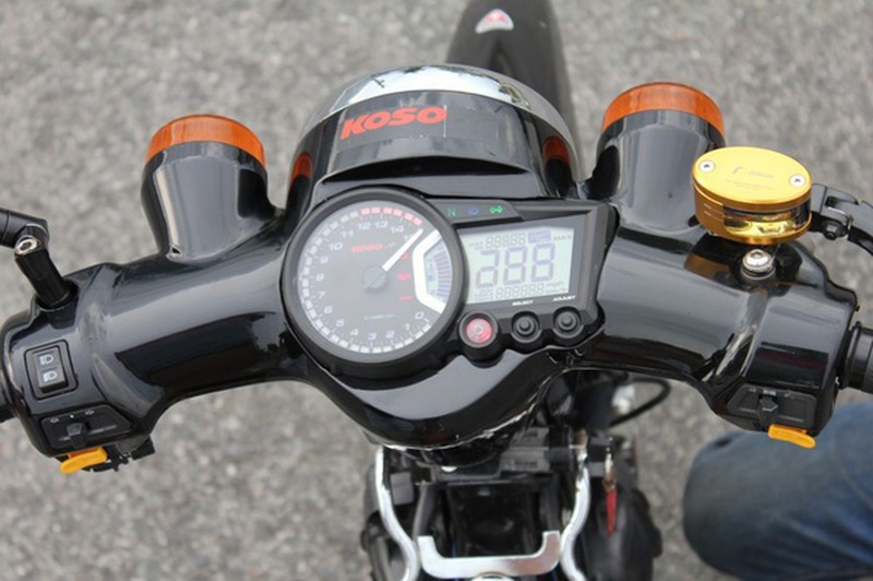 Super Cub 50cc 'độc nhất vô nhị' với dàn đồ chơi hàng trăm triệu