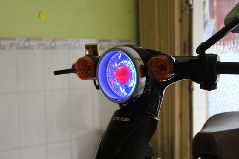 Super Cub 50cc 'độc nhất vô nhị' với dàn đồ chơi hàng trăm triệu