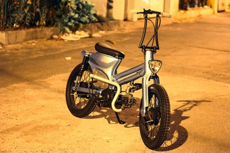 Honda cub chopper của ông Tây