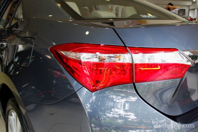 So sánh Toyota Altis và Honda Civic trong tầm giá 750-950 triệu - ảnh 5