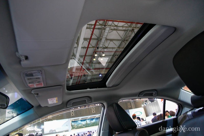 So sánh Toyota Altis và Honda Civic trong tầm giá 750-950 triệu - ảnh 7