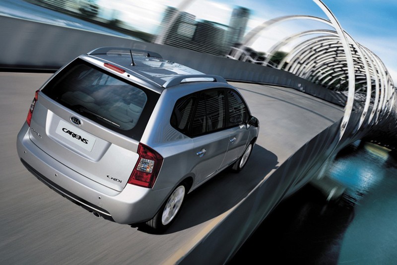 So sánh KIA Carens và Suzuki Ertiga: MPV giá rẻ 600-650 triệu - ảnh 11