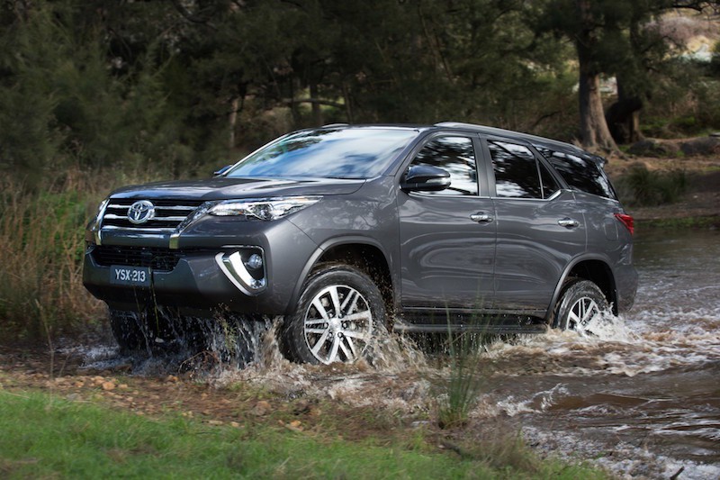 Fortuner 2016 ra mắt, gây ấn tượng mạnh với phong cách Lexus - ảnh 4