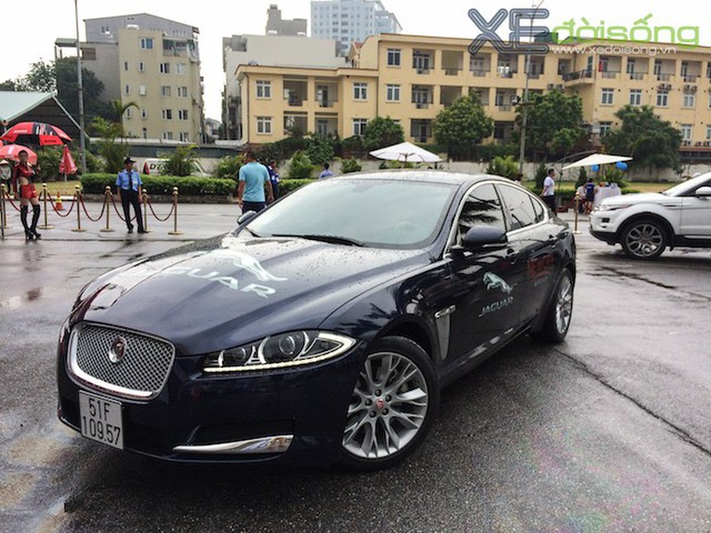 Lần đầu tiên có chợ bán ô tô như bán rau ở Hà Nội - ảnh 12