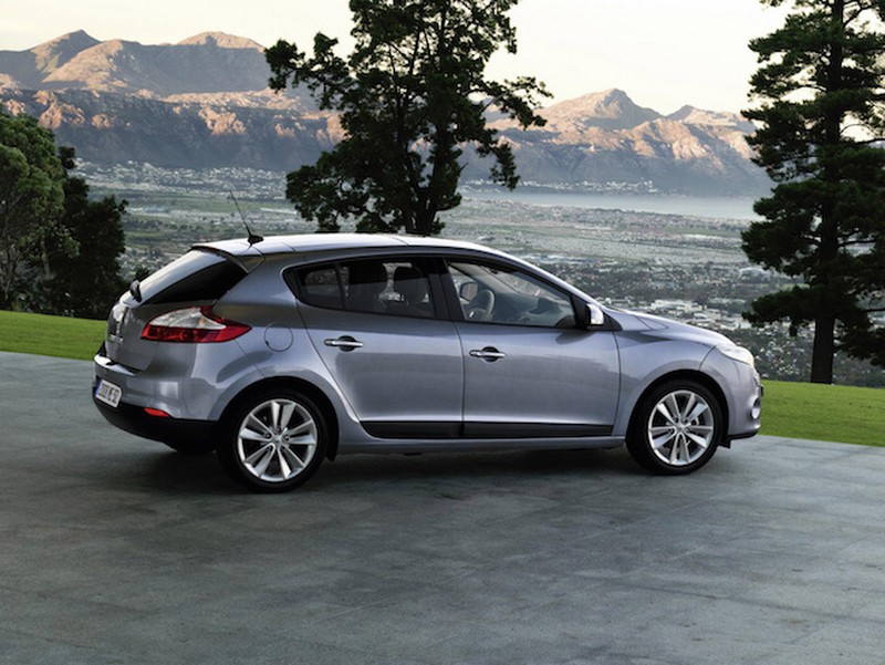 Hãng xe Renault báo giá và công bố mẫu logo mới nhất năm 2015 - ảnh 5