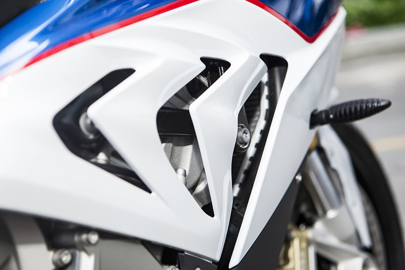 Euro Auto đưa siêu mô tô BMW S1000RR giá hơn 700 triệu đồng về VN - ảnh 11