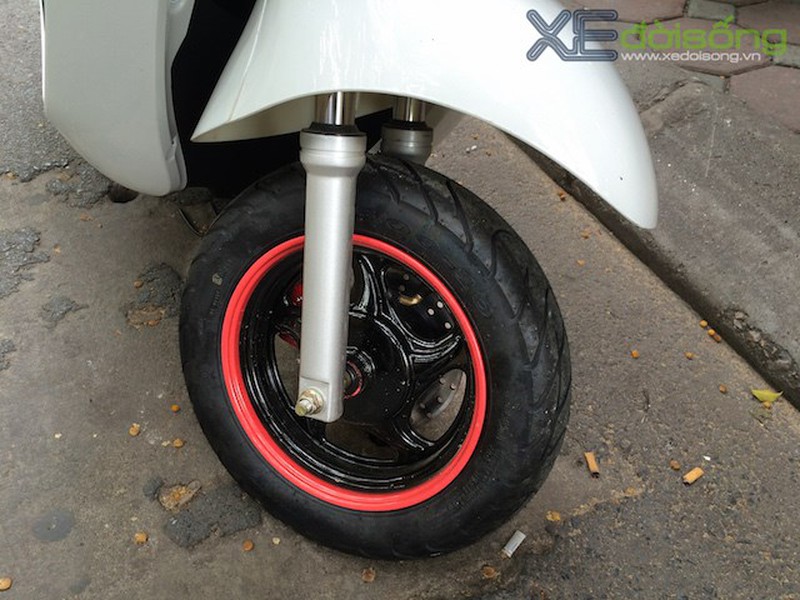 Chi tiết xe điện giá 12 triệu nhái siêu phẩm Vespa 946 - ảnh 5