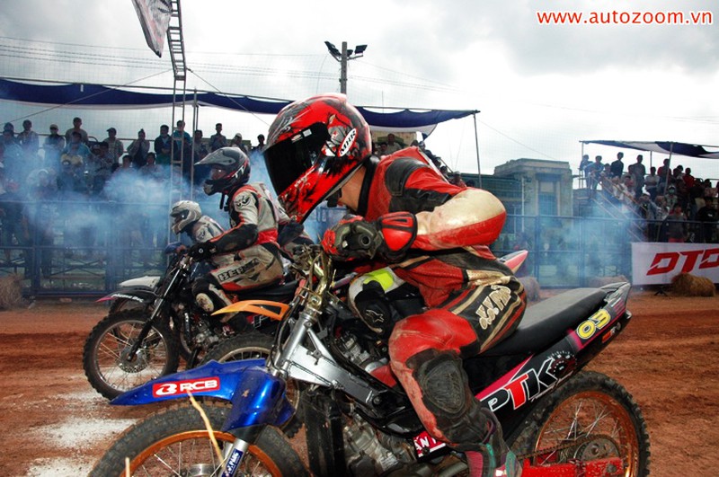 Hình ảnh trở lại sau 18 năm tại Vietnam Motor Cub Prix 2015 - ảnh 1