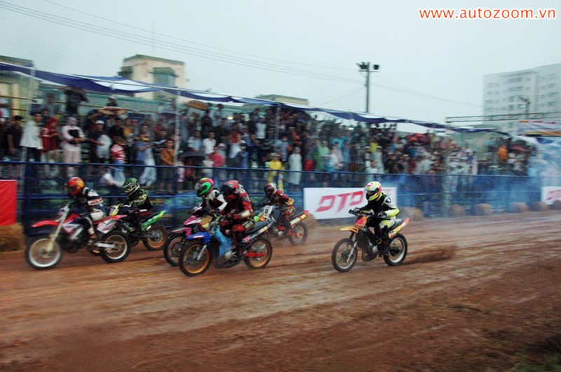 Hình ảnh trở lại sau 18 năm tại Vietnam Motor Cub Prix 2015 - ảnh 3