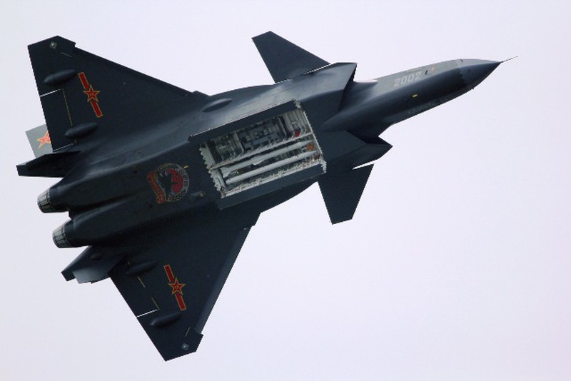 Báo Mỹ: F-22 sẽ không đối phó nổi T-50 Nga và J-20 Trung Quốc - ảnh 2