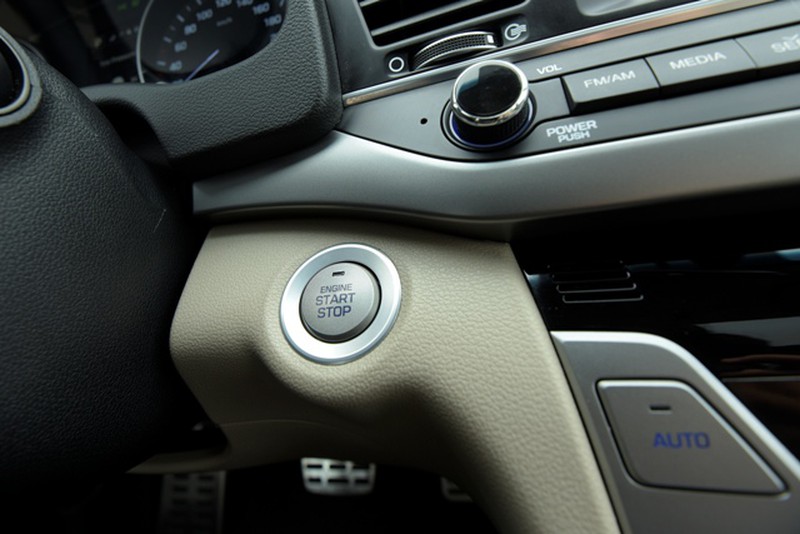 Cận cảnh mẫu xe Hyundai Elantra 2016 vừa ra mắt tại Việt Nam - ảnh 16