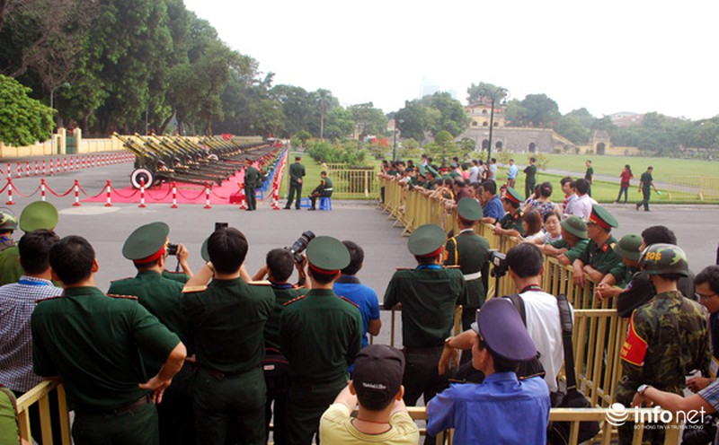 105 quả đại bác nổ vang trời mừng Quốc khánh 2/9 - ảnh 5