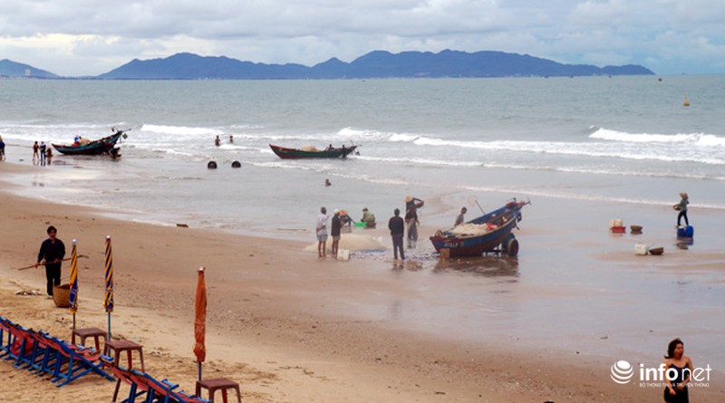 Ngư dân Vũng Tàu nhọc nhằn bám biển mưu sinh - ảnh 1
