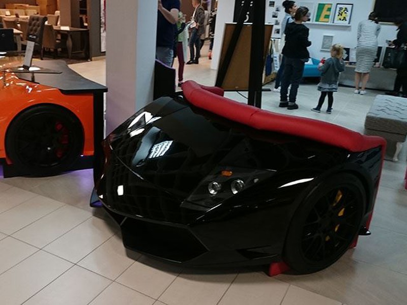 Nội thất “siêu độc đáo” cho người yêu xe Lamborghini và Bugatti - ảnh 4