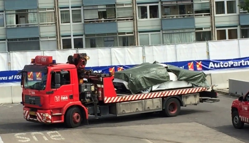 Đối thủ của Bugatti Veron bốc cháy trên đường đua - ảnh 5