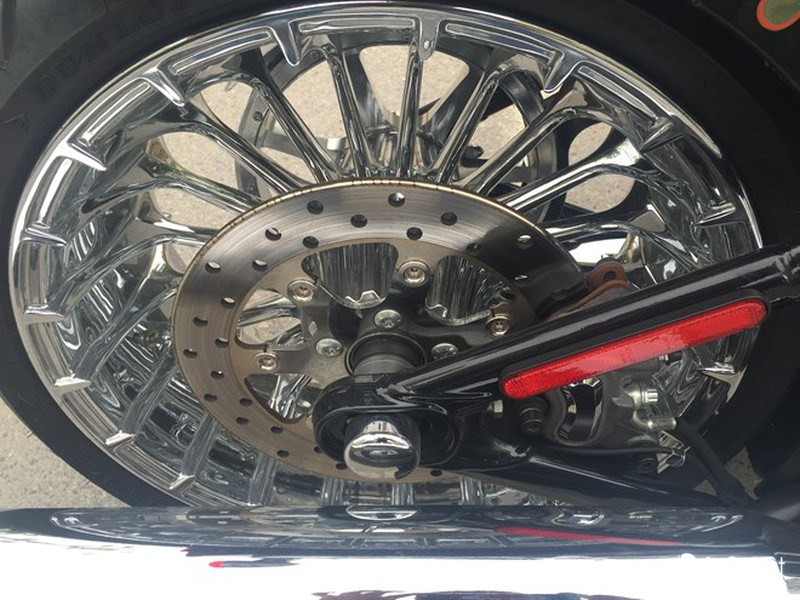 Chi tiết Harley-Davidson Softail CVO Breakout giá 1,4 tỷ tại Hà Nội - ảnh 13