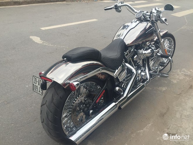 Chi tiết Harley-Davidson Softail CVO Breakout giá 1,4 tỷ tại Hà Nội - ảnh 18