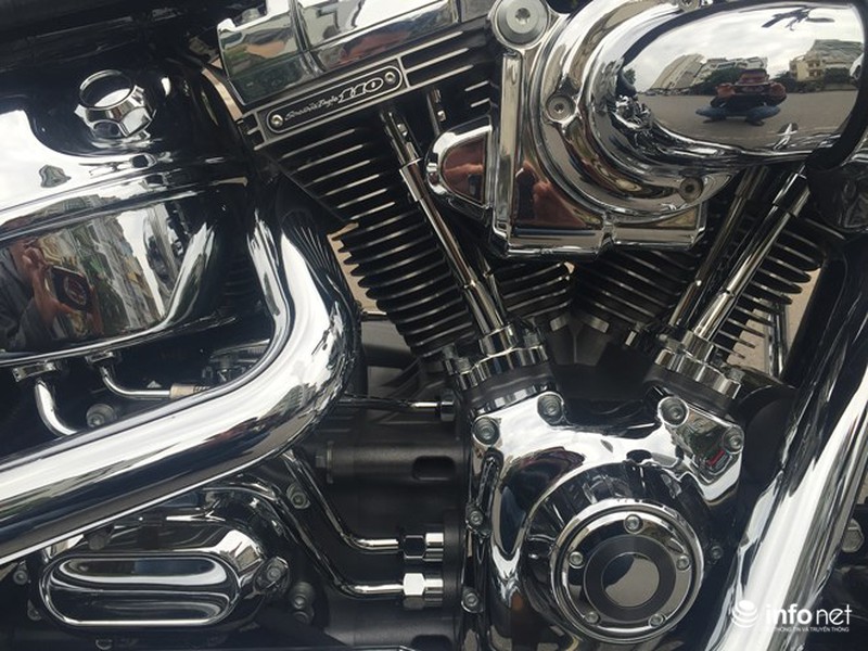 Chi tiết Harley-Davidson Softail CVO Breakout giá 1,4 tỷ tại Hà Nội - ảnh 10
