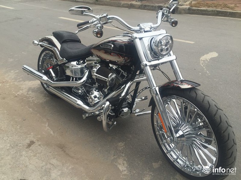 Chi tiết Harley-Davidson Softail CVO Breakout giá 1,4 tỷ tại Hà Nội - ảnh 1