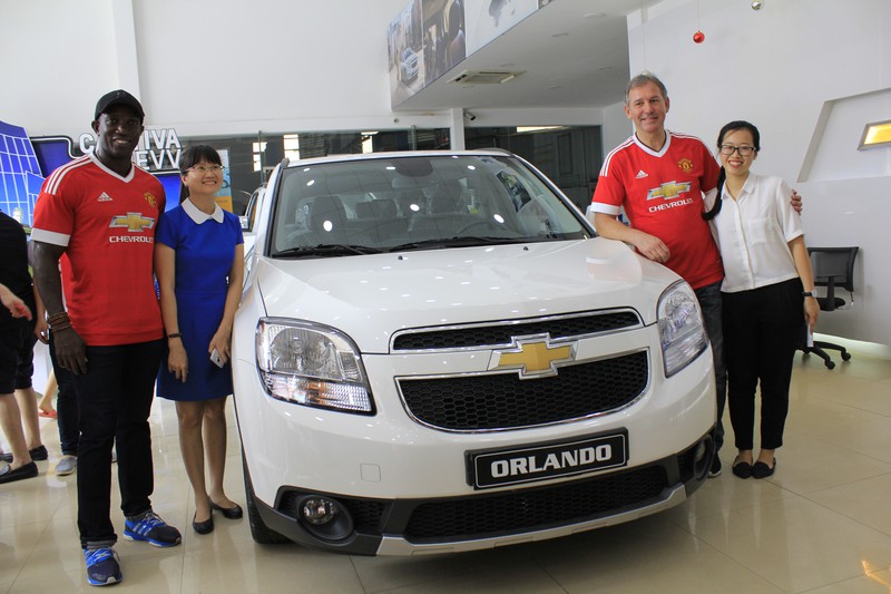 Cựu sao MU 'đổ bộ' đại lý xe Chevrolet Newway Hà Nội - ảnh 10