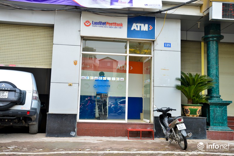 Bi hài chuyện rút tiền ở cây ATM sau chiến dịch