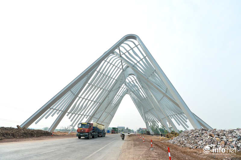 Cận cảnh cổng chào gần 200 tỷ của tỉnh Quảng Ninh - ảnh 8