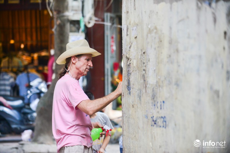 Cựu binh Hoa Kỳ mở chiến dịch dọn dẹp rác trên tường - ảnh 12