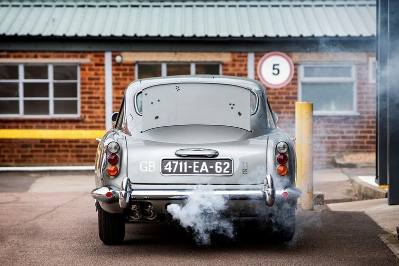 Xe cổ có 'tuổi thọ' nửa thế kỷ sắp được bán với giá hơn trăm tỷ đồng?