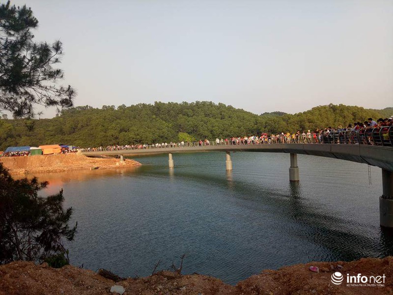 Hà Tĩnh: Các bãi biển, điểm du lịch đồng loạt