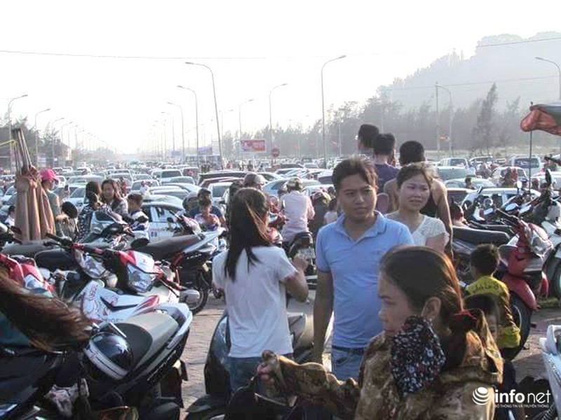 Hà Tĩnh: Các bãi biển, điểm du lịch đồng loạt