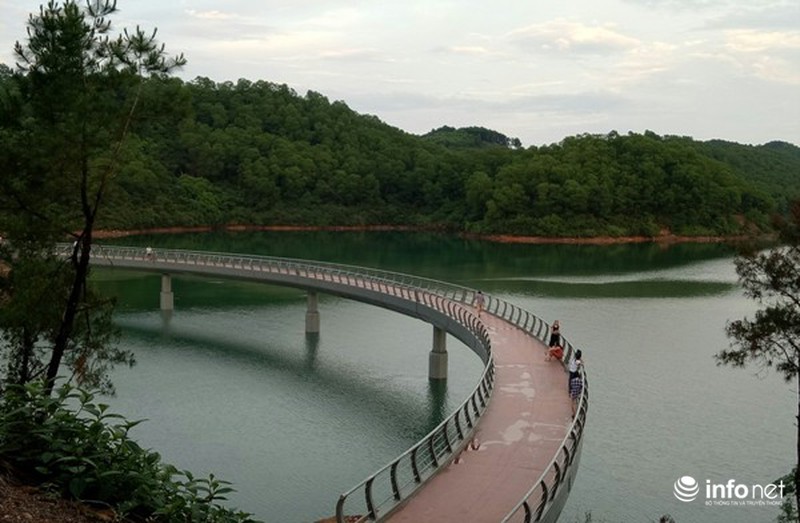 Hồ Kẻ Gỗ: Địa danh du lịch đầy ấn tượng của Hà Tĩnh - ảnh 8