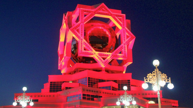 Ngây ngất với Thành phố cẩm thạch Ashgabat - ảnh 4