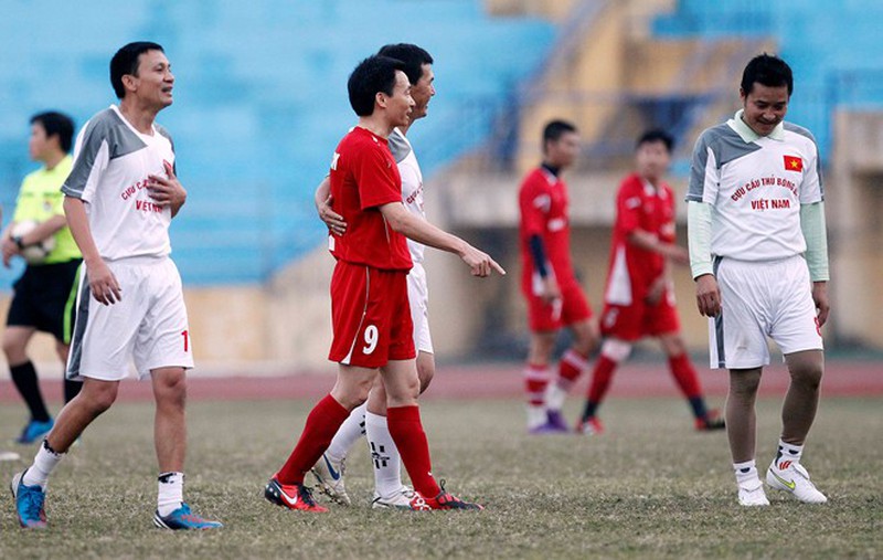 Hình ảnh Phó thủ tướng Vũ Đức Đam đi bóng điệu nghệ - ảnh 13