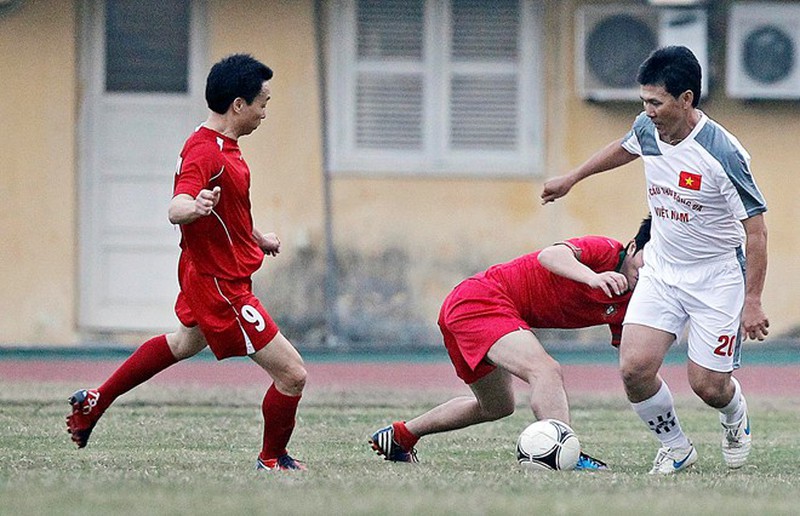 Hình ảnh Phó thủ tướng Vũ Đức Đam đi bóng điệu nghệ - ảnh 11