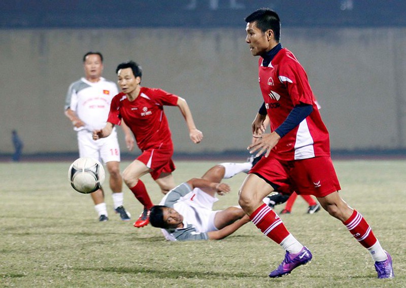 Hình ảnh Phó thủ tướng Vũ Đức Đam đi bóng điệu nghệ - ảnh 6