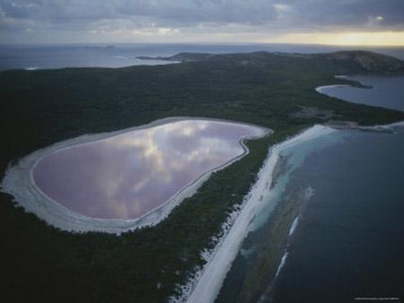 7 hồ nước màu sắc