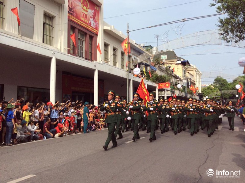 Toàn cảnh: Diễu binh, diễu hành mừng Quốc khánh trên đường phố Hà Nội - ảnh 51