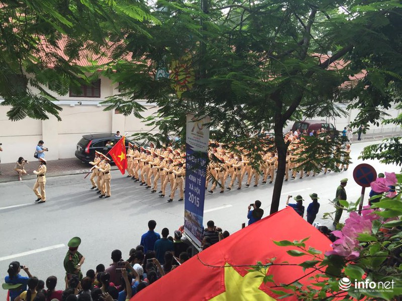 Toàn cảnh: Diễu binh, diễu hành mừng Quốc khánh trên đường phố Hà Nội - ảnh 24