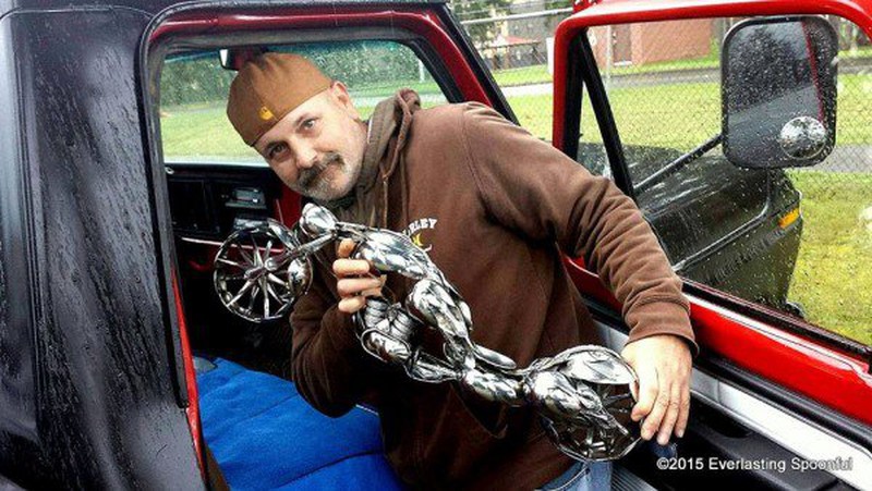 Xe máy tuyệt đẹp làm bằng thìa - ảnh 11