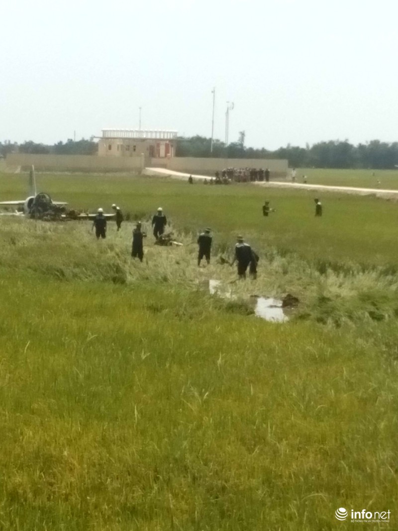 Ảnh hiện trường vụ máy bay rơi ở Phú Yên - ảnh 10