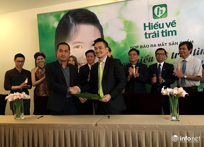 Diễn viên Chi Bảo bán gạo gây quỹ giúp trẻ em nghèo đến trường - ảnh 2