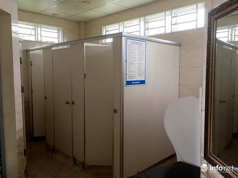Cận cảnh nhà vệ sinh công cộng tiền tỷ miễn phí ở TP.HCM - ảnh 8