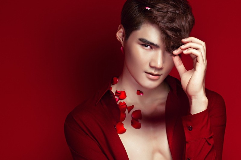 Quang Hùng khác lạ với hình ảnh lãng tử lạnh lùng - ảnh 1