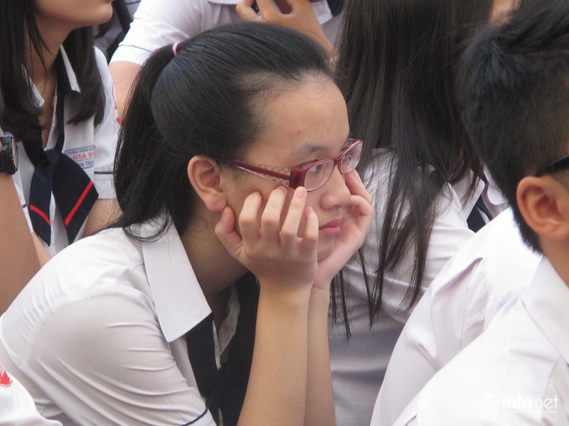 Học trò trường THPT Gia Định nghẹn ngào trong lễ tri ân - ảnh 7