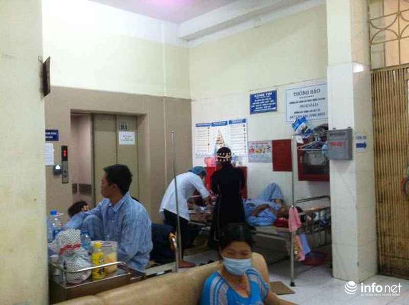 Hà Nội: Dịch sốt xuất huyết bùng phát, bệnh nhân nằm la liệt ngoài hành lang - ảnh 2