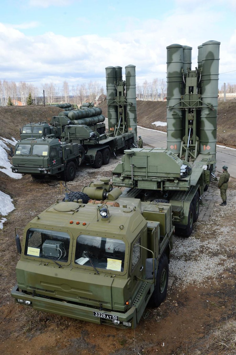 [Video] Hệ thống tên lửa S-400 Triumph Nga triển khai tại Syria diệt mục tiêu - ảnh 1